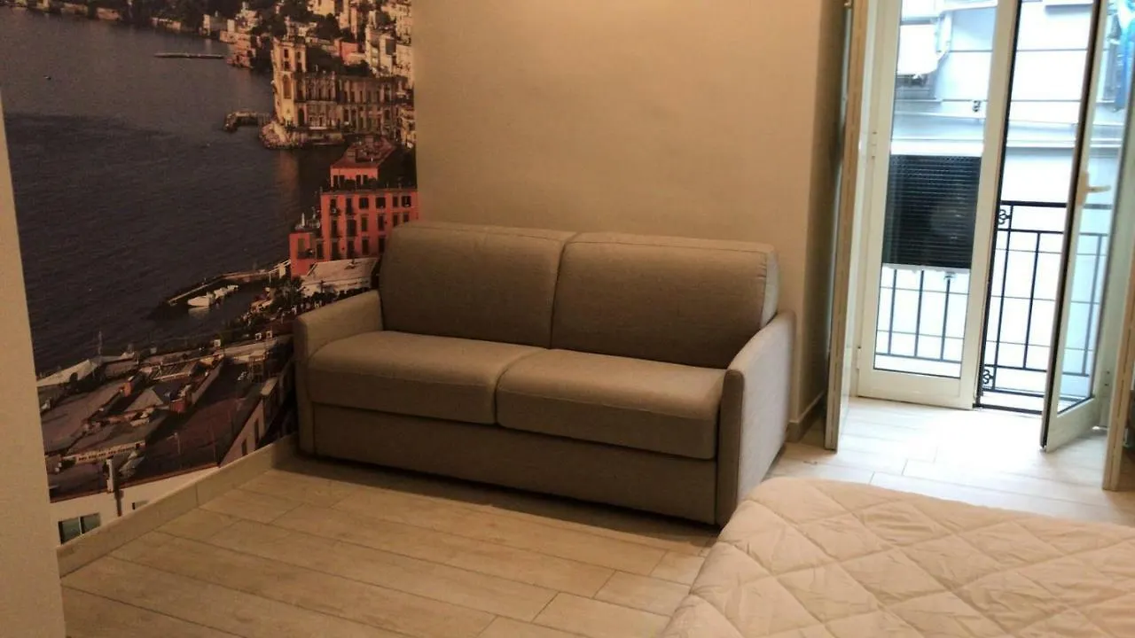 Nyaraló La Rua Suite Nápoly